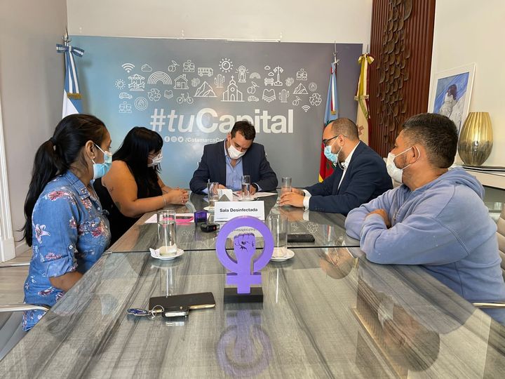 Docentes de Capital firmaron nuevo acuerdo salarial con la comuna - La ...