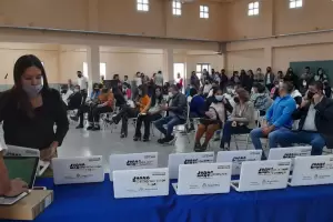 Educacin sigue la entrega de netbooks en el interior