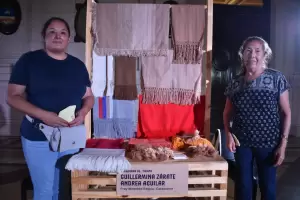 Tejedoras catamarqueas muestran su arte en el Centro Cultural Kirchner