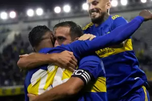 Boca recibe a Huracn en la vuelta a La Bombonera: hora, TV y formaciones
