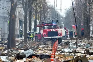 Rusia reanud el bombardeo sobre Maripol y no deja evacuar civiles