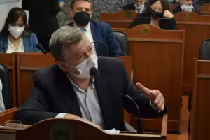 Entraron en los versos de De La Ra, Macri,  Bacchiani, y ahora quieren ser asesores econmicos