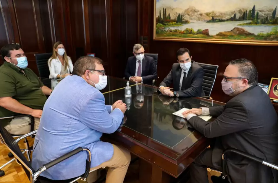 Lisandro alvarez y matias kulfas