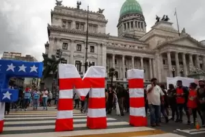 En la previa, el FMI insiste que el acuerdo requiere de un amplio apoyo poltico y social"