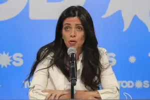 Pol�mica en el PAMI: Luana Volnovich incorporar� empleados que no tienen el secundario completo