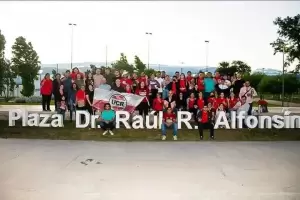 Encuentro por el da de la militancia Radical en la plaza Dr. Ral Alfonsn