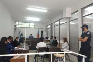 Prorrogan la prisin preventiva al adolescente que apual a su vecina