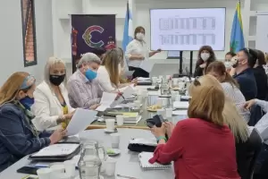 La intersindical Docente retoma las conversaciones para abordar el tema salarial