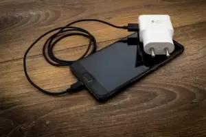 Recuperaron un telfono celular sustrado en Valle Chico