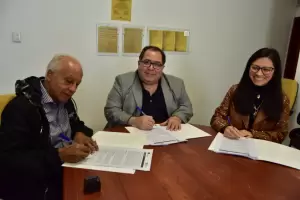 Firman convenio para la capacitacin de emprendedores