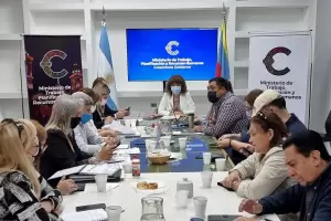 Hubo acuerdo: los gremios docentes aceptaron la propuesta salarial del Gobierno