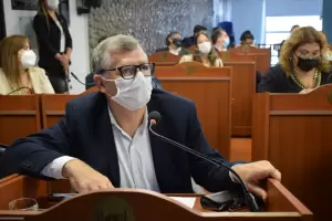 Figueroa Castellanos defendi el acta compromiso minero y mand a la oposicin a recorrer el interior y ver los resultados