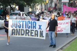 Marcha de silencio para pedir justicia por Andrea Navarro