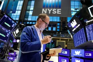 A horas de que el FMI defina el acuerdo, las acciones argentinas subieron hasta 10,2% en Wall Street