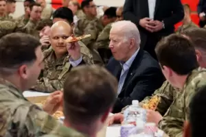 Joe Biden visit a los soldados estadounidenses en la frontera polaca con Ucrania