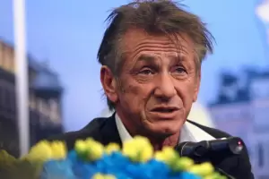 Sean Penn llama a boicotear la gala de los Oscar si no permiten que aparezca Zelensky