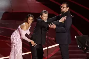 El "chiste" de mal gusto que Regina Hall le hizo a Josh Brolin y Jason Momoa gener debates en las redes