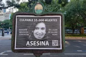 Imputaron a cuatro personas por los afiches contra Cristina Kirchner