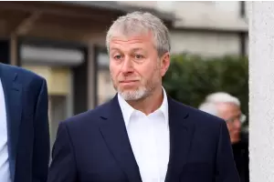 Quin es Roman Abramovich, el magnate ruso que tuvo sntomas de envenenamiento luego de una reunin entre Rusia y Ucrania