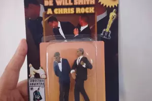 Era sabido: sacaron a la venta los muecos del cachetazo de Will Smith a Chris Rock