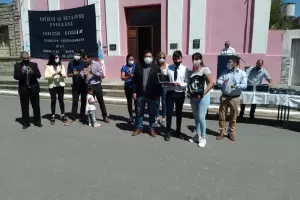 Educacin entreg 130 netbooks a alumnos del departamento El Alto