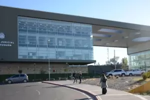 Un pastor evanglico fue denunciado por violar a dos menores y ahora ser juzgado