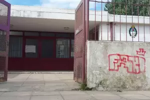 Discutieron en el "chat de mamis" y terminaron a las pi�as frente a la escuela