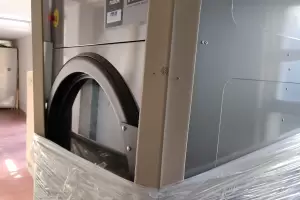 Finalmente renovaron el equipamiento del lavadero del Hospital "San Juan Bautista"