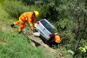 Perdi el control y fue rescatado por Bomberos Voluntarios de Chumbicha