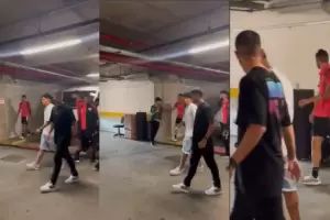 Un jugador argentino agredi� a un hincha en Brasil