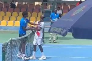 Un tenista le peg un cachetazo a su rival luego de perder el torneo