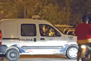 Horror en Santiago del Estero: Atac a golpes a su novia porque un amigo de l quiso bailar con ella