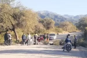 Reclamo en Andalgal�: cortan ruta por el mal estado de los caminos