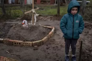 La masacre de Bucha: una madre, un nio de 6 aos y el impacto que gener la foto de un reportero argentino