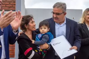 Jalil entreg treinta nuevas viviendas