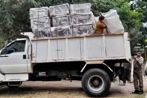 Conflicto en el IES "Gdor. Jos Cubas": lleg el mobiliario reclamado por los alumnos