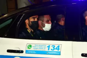 De madrugada y muy custodiado por Interpol: as lleg Leonardo Cositorto al pas