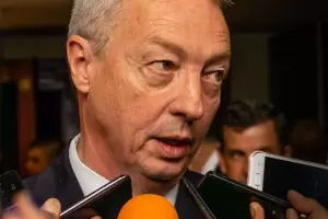 Manzi puso en dudas los controles econmicos y ambientales que se realizan en Catamarca