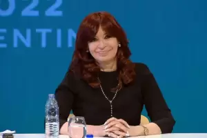 Cristina se presenta en La Plata en medio de una fuerte expectativa por su candidatura