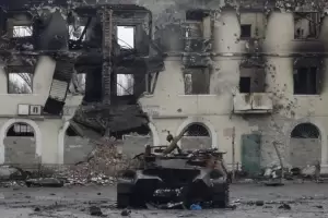 Ucrania teme que Putin lance la megabomba FAB-3000 sobre Mariupol