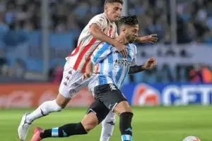 Racing venci a Unin 1 a 0 y sigue aferrado a la punta
