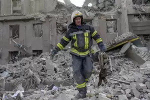 Rusia redobla ataques contra Mariupol y el oeste de Ucrania