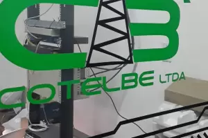Intentaron abrir la caja fuerte de la empresa Telefnica Cotelbe