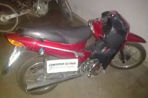 Secuestran una moto abandonada en el norte de la capital