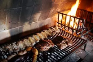 Increble: denunci a su vecino por hacer asados todos los das