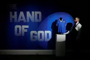 Locura por la camiseta de Maradona: la primera oferta fue por 4 millones de libras