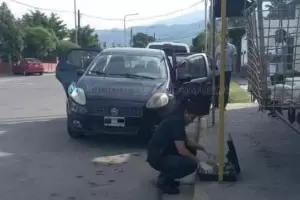 Atacaron a un joven que les habra robado una Play y lo secuestraron en un automvil