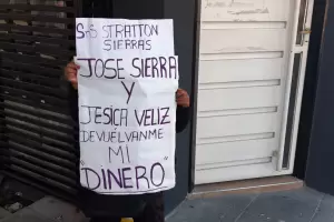 Ahorrista se encaden en la financiera Stratton Sierra reclamando la devolucin de su capital