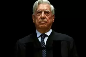 Mario Vargas Llosa tiene coronavirus y fue internado por complicaciones en su cuadro