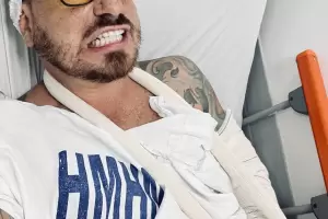 Federico Bal practicaba parapente y sufri� un accidente por el que deber� ser operado